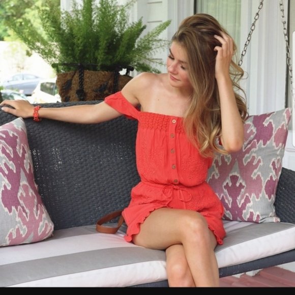 American Eagle off-the-shoulder romper - Picture 1 of 7